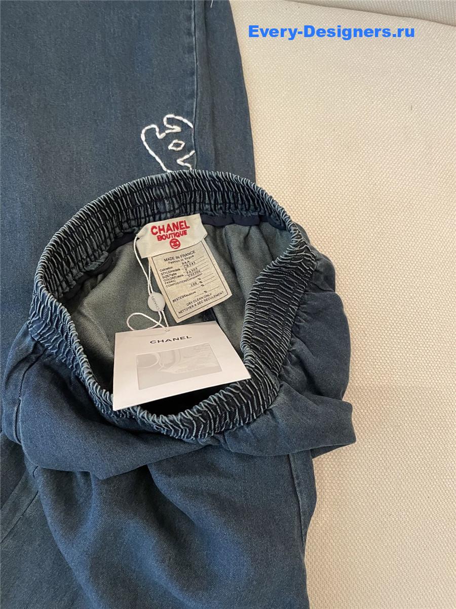 Ch**el blue elastic waist flared jeans