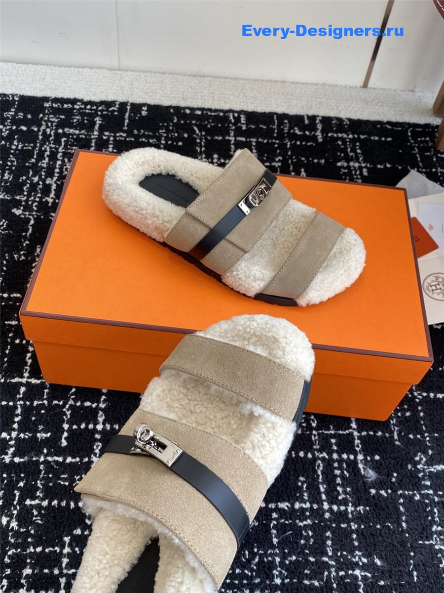 H**me5 gray suede sherling chypre sandal