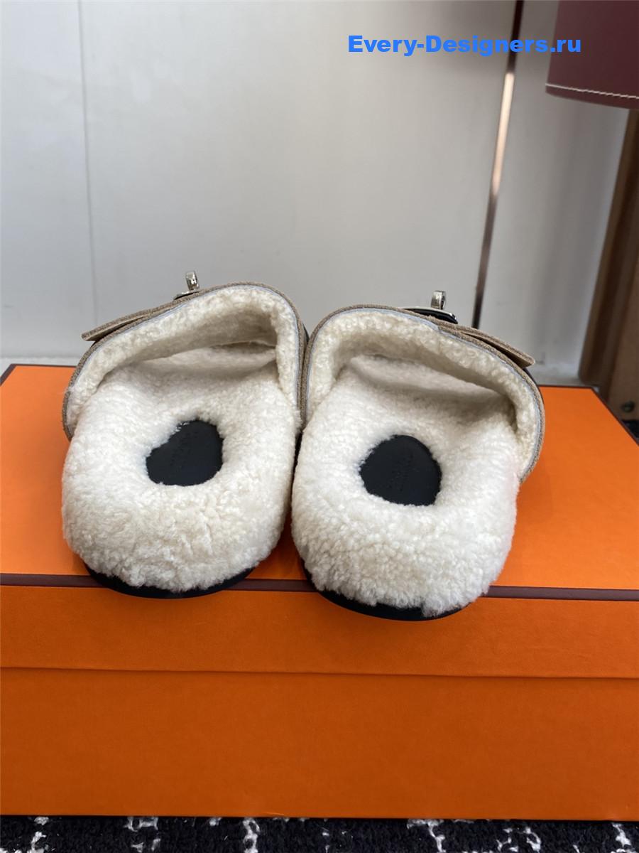 H**me5 gray suede sherling chypre sandal