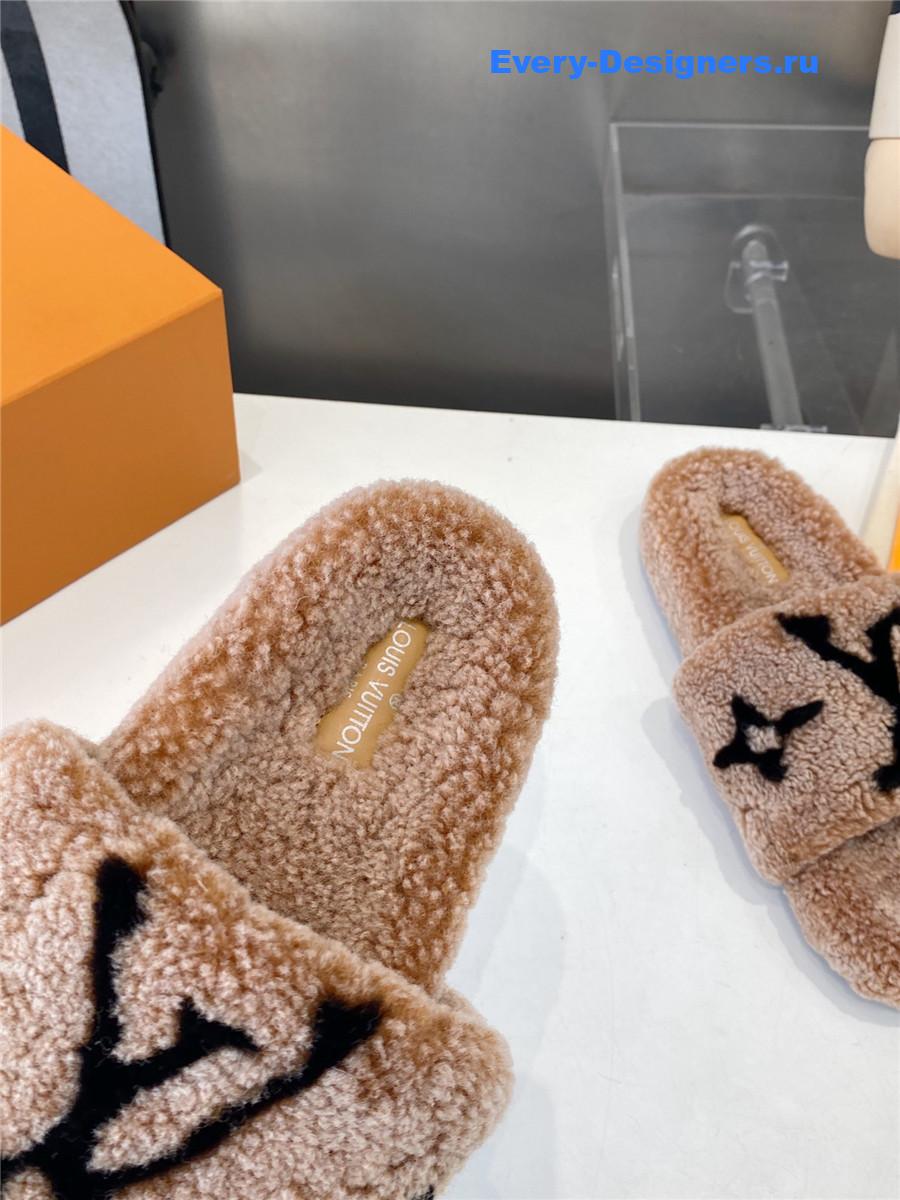 l0vis Vvtt0n brown wool shearling slides