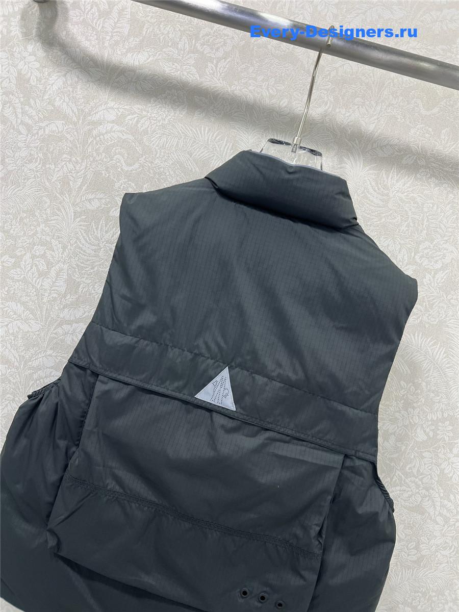 Moncler Black Tongass Down Field Vest