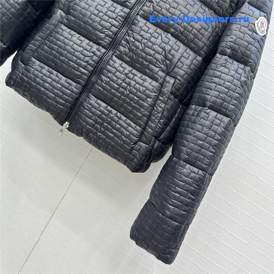 Moncler Chambres jacquard down jacket
