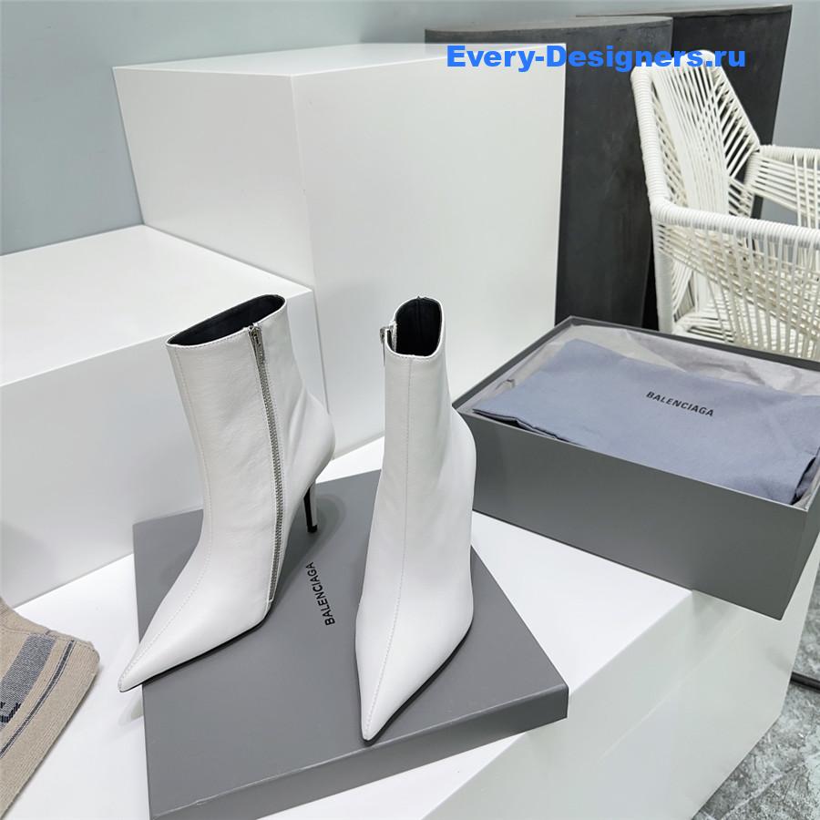 Ba1en*iaga white zipper pointed toe boots