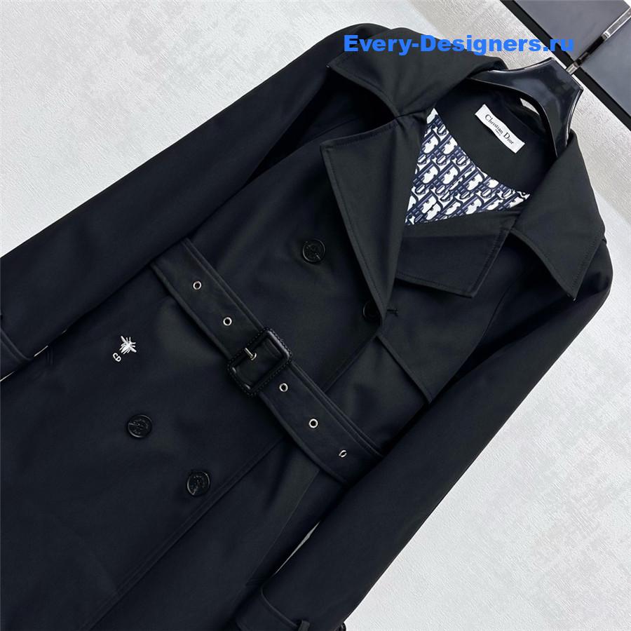 D10r black double-breasted trench coat