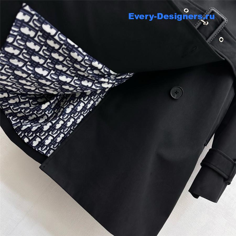 D10r black double-breasted trench coat