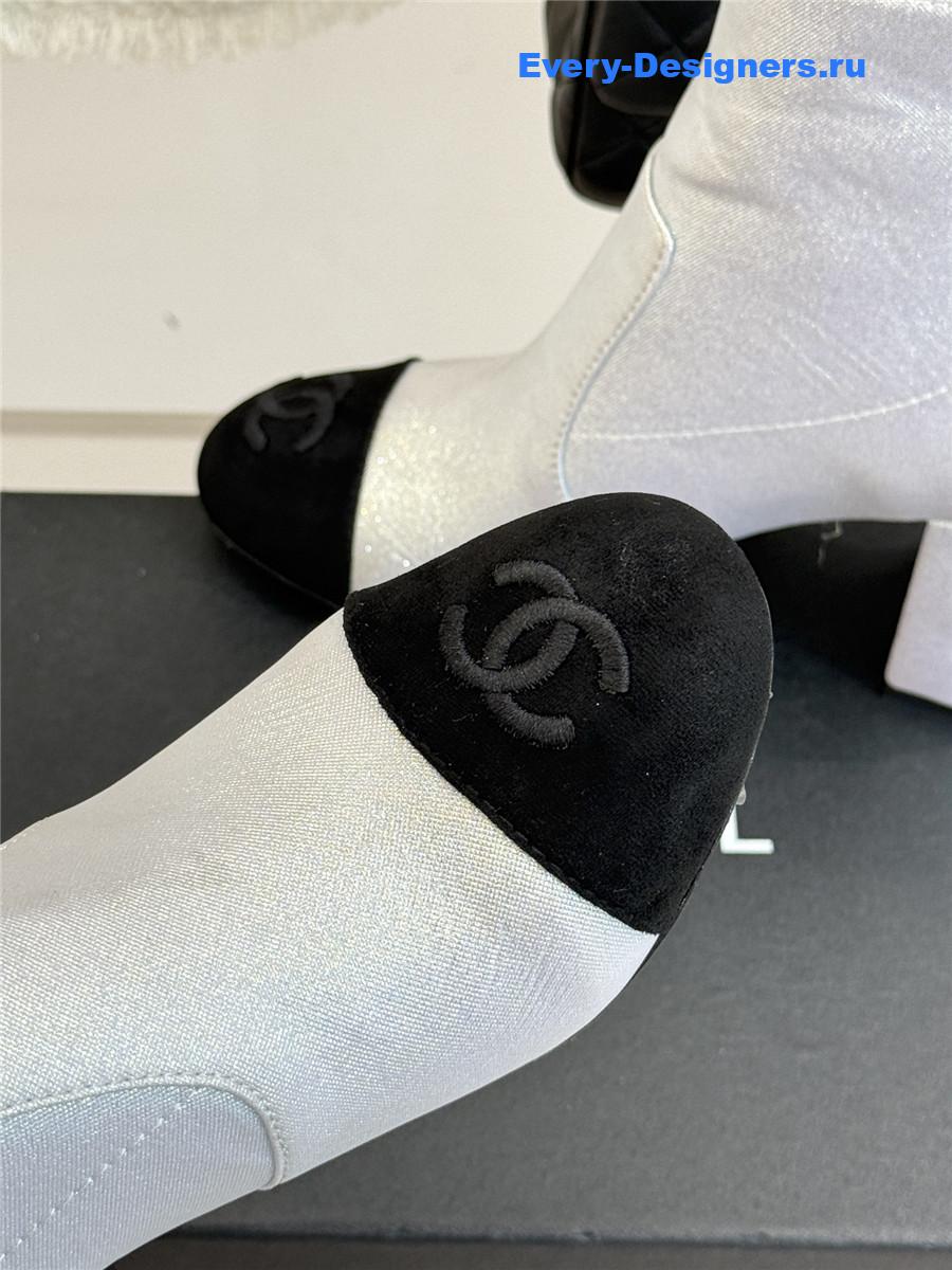 Ch**el white chunky heel ankle boots