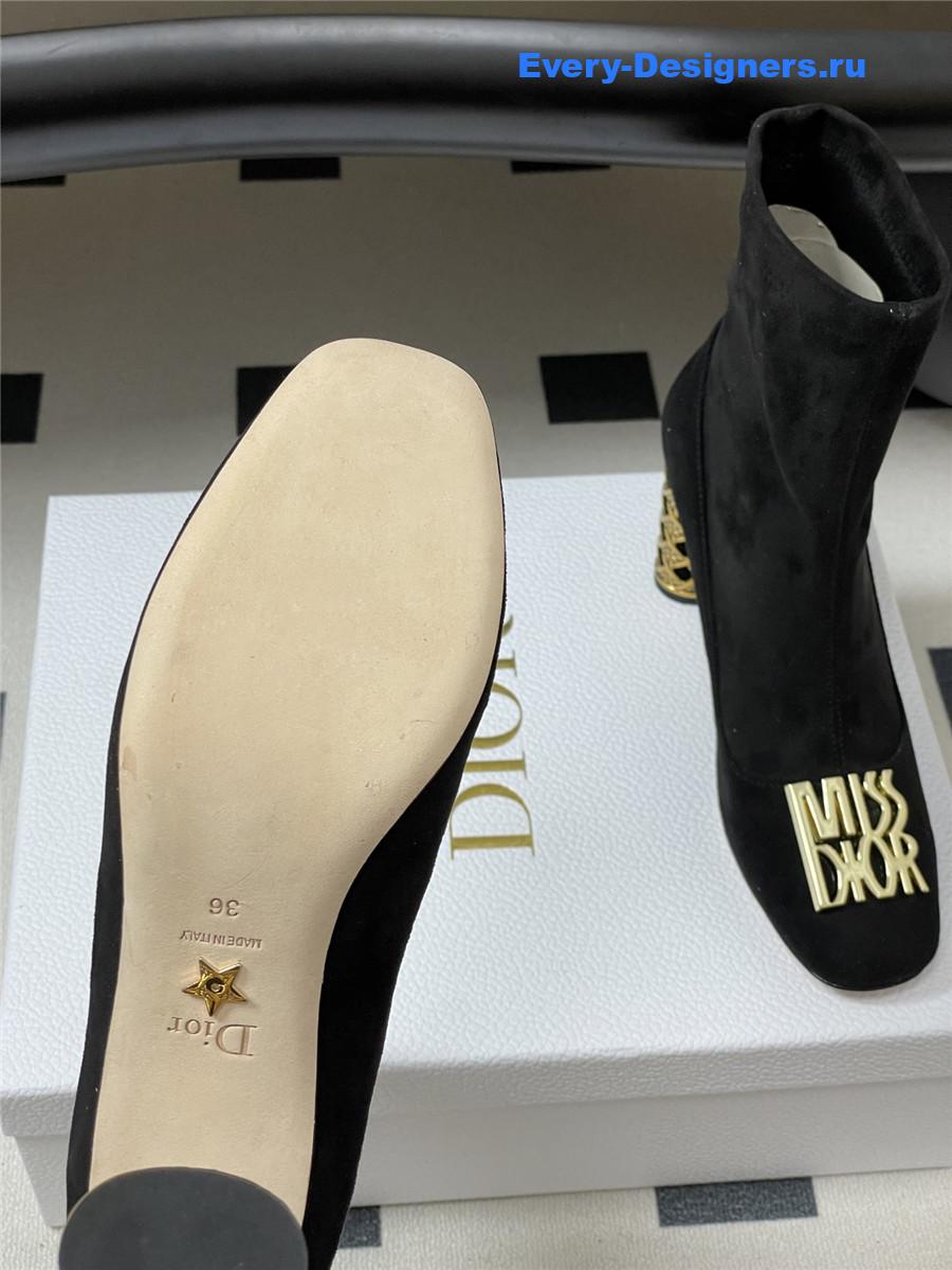 D10r black suede block heel ankle boots