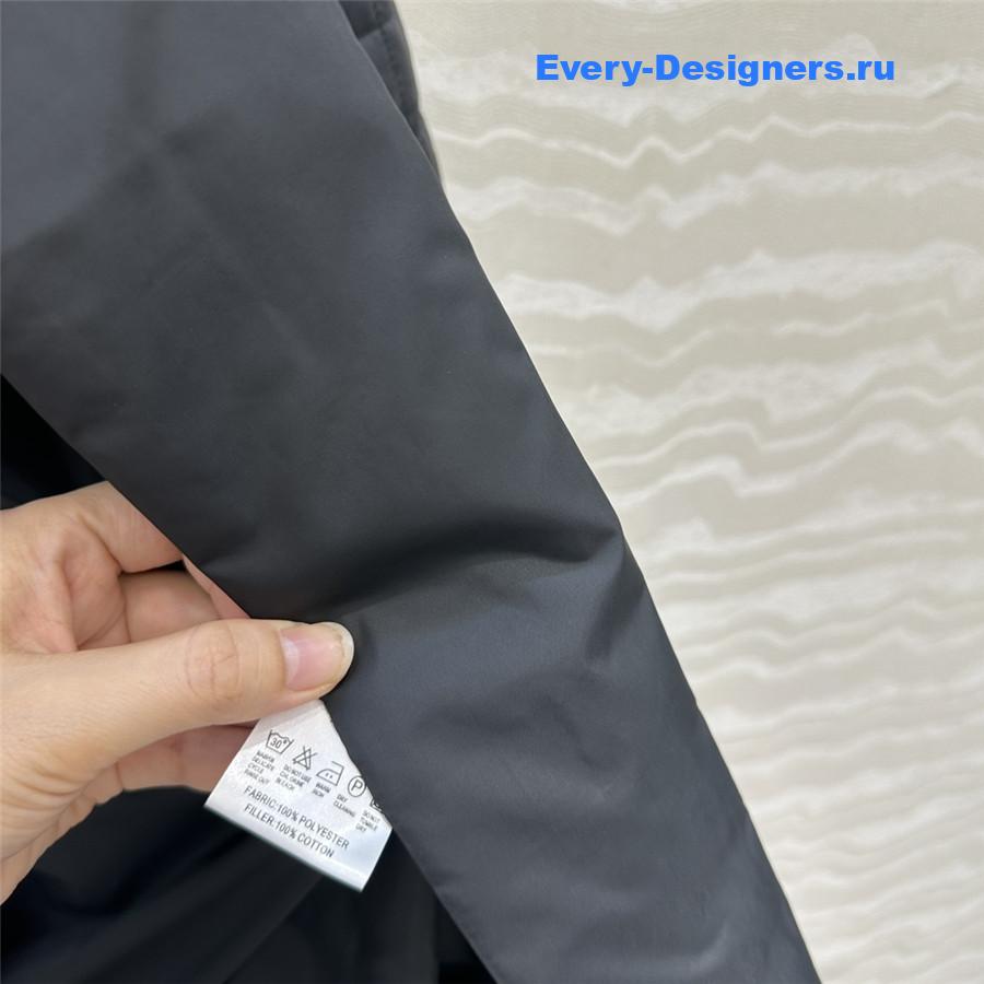 H**me5 dark blue quilted coat