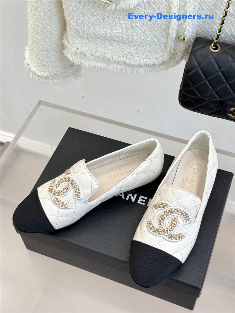 ch**el cc chain D1am0nd white loafers