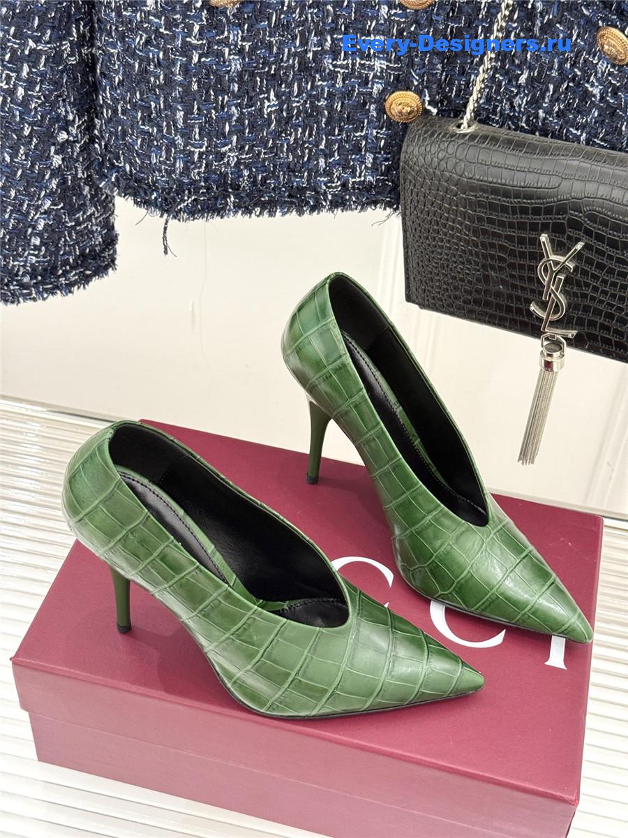 Gvc*1 green croc-embossed leather mule pumps