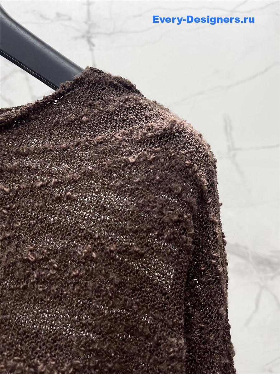 D10r loose brown long-sleeved knit top