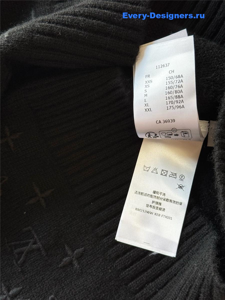 l0vis Vvtt0n black monogram embellished wool crewneck