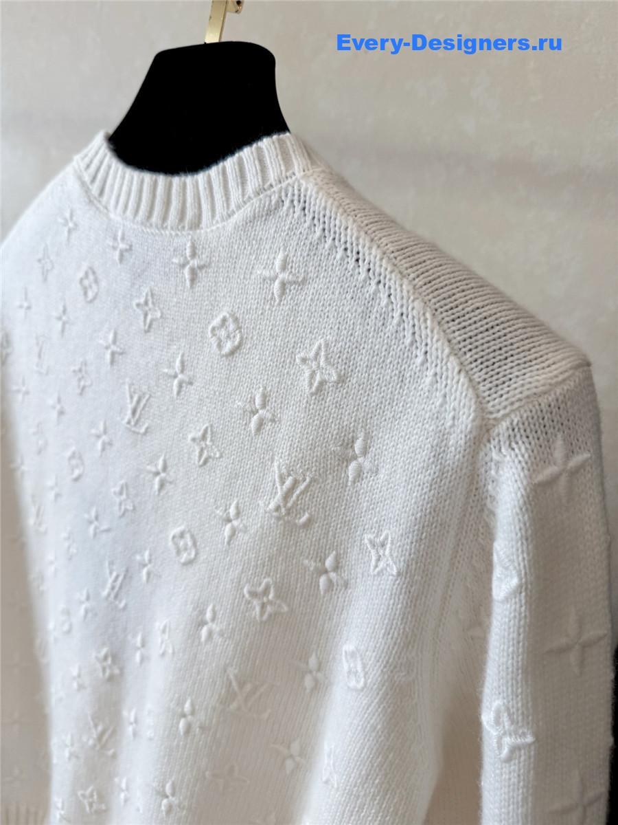 l0vis Vvtt0n white monogram embellished wool crewneck