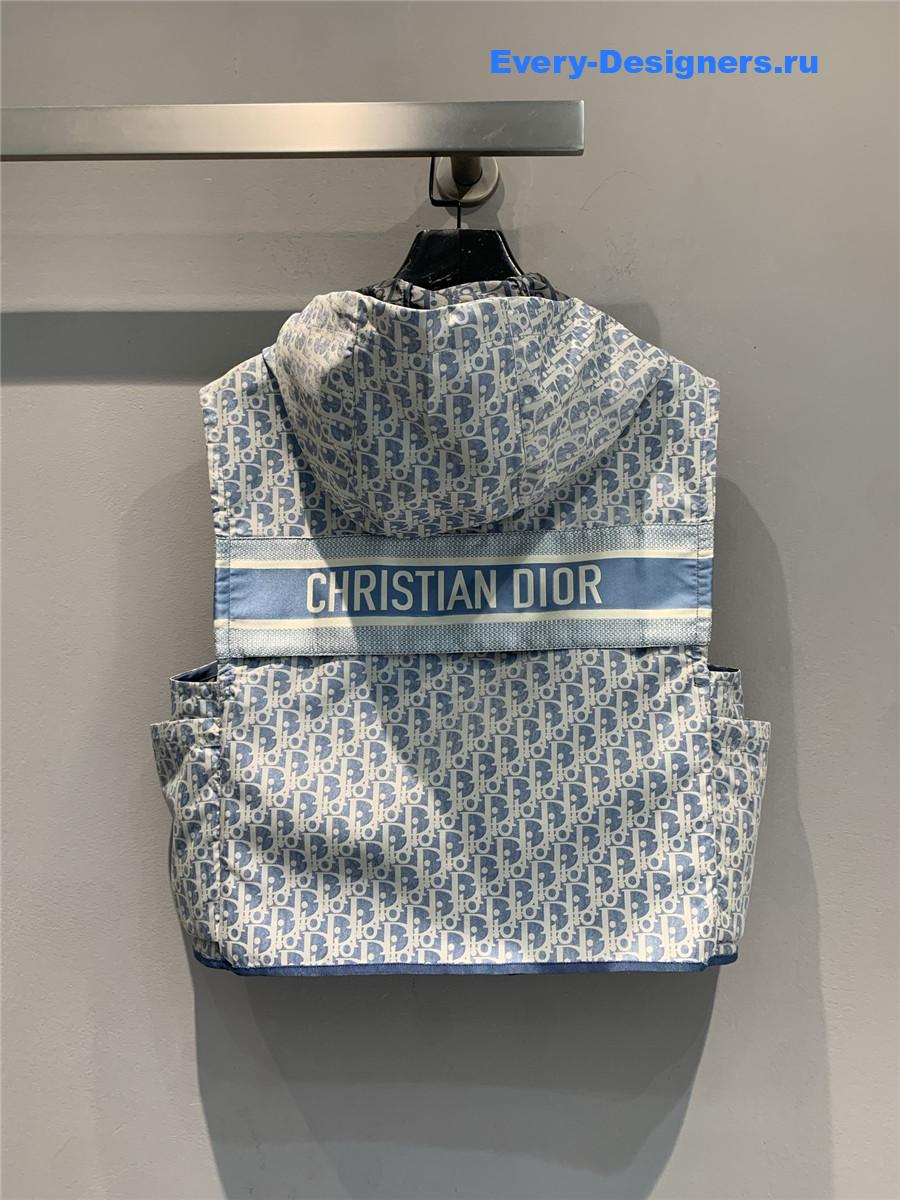 D10r oblique jacquard technical taffeta hooded vest