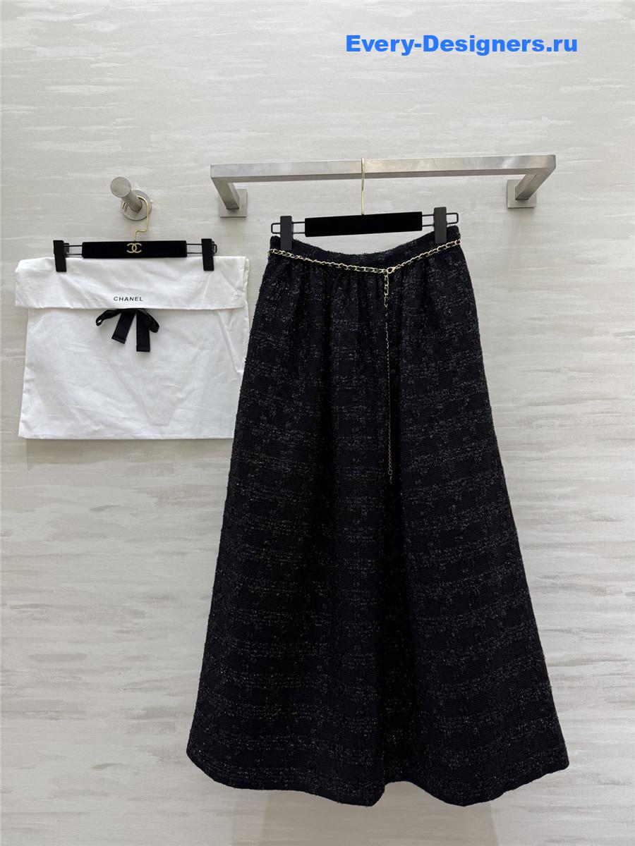 Ch**el black waist chain tweed skirt