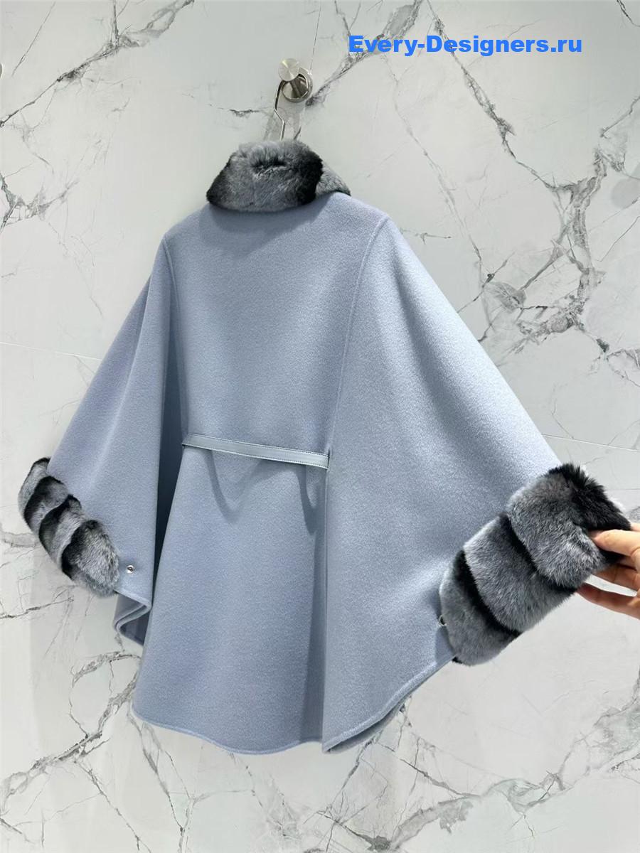 L0r0 P1ana light blue salzburg cashmere cape