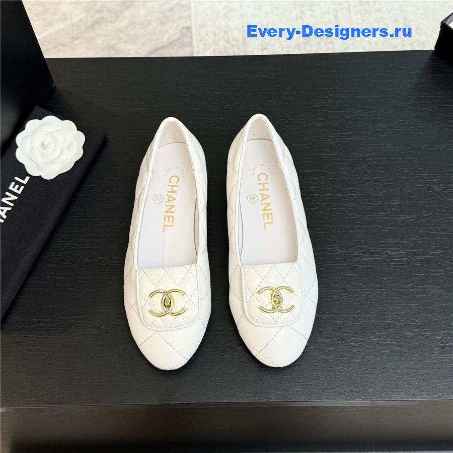 Ch**el white quilted turn cc lock calfskin ballet flats