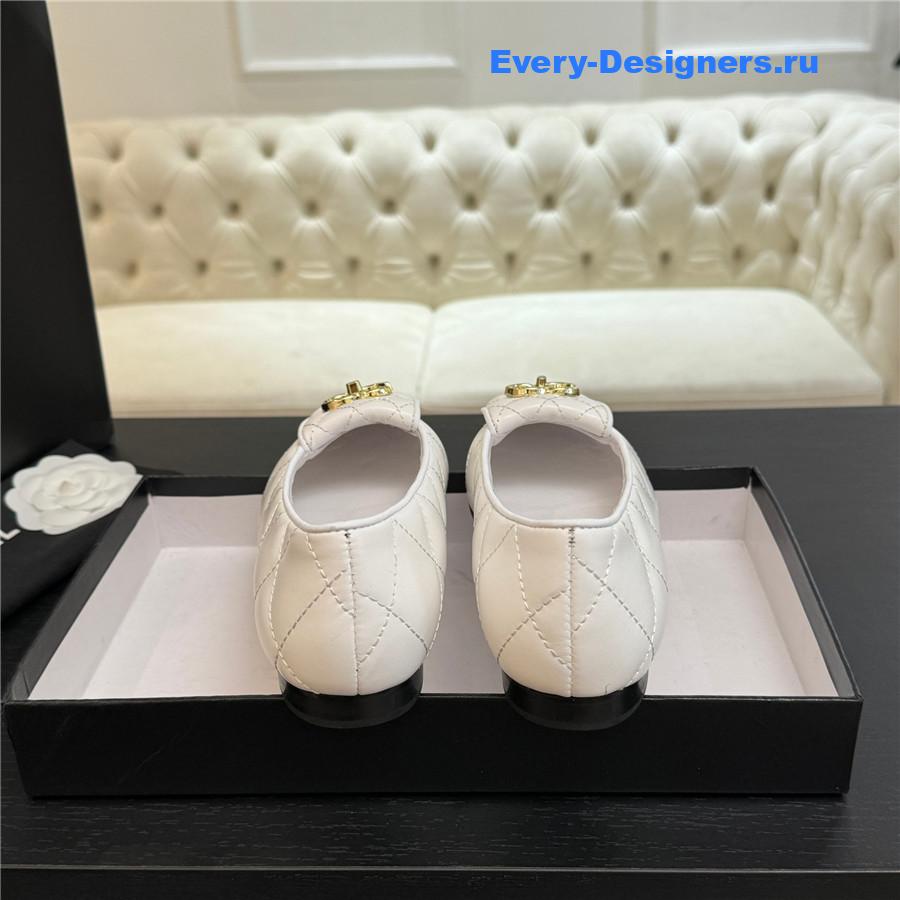 Ch**el white quilted turn cc lock calfskin ballet flats