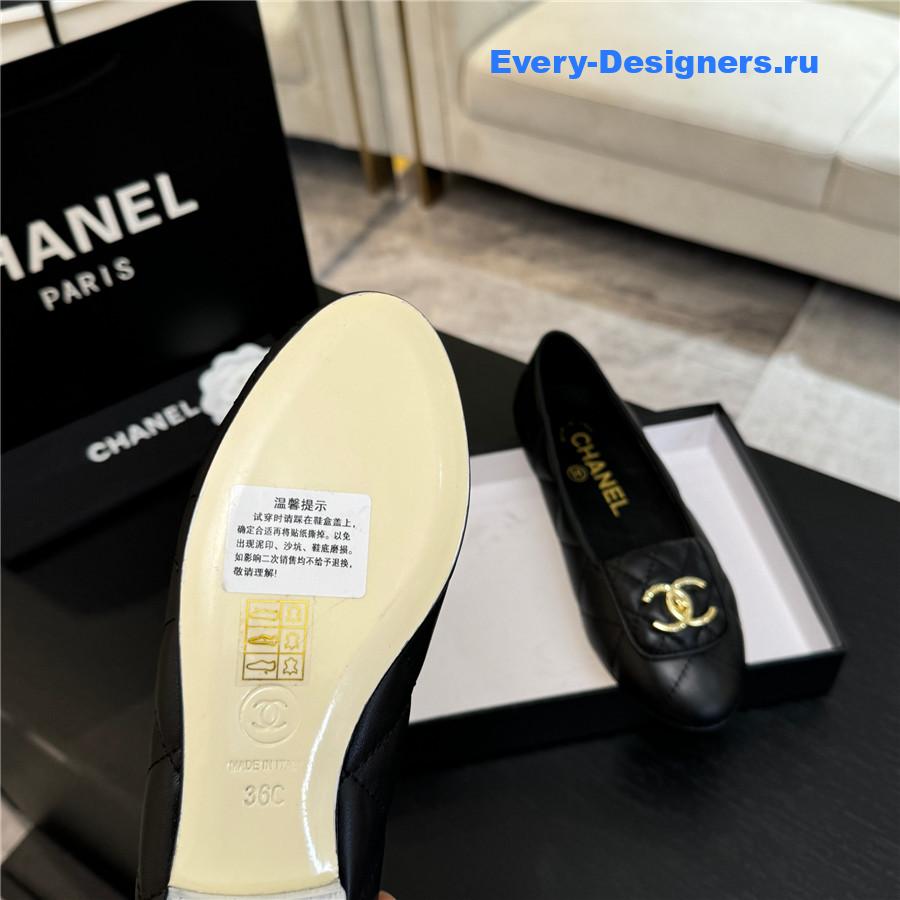 Ch**el black quilted turn cc lock calfskin ballet flats
