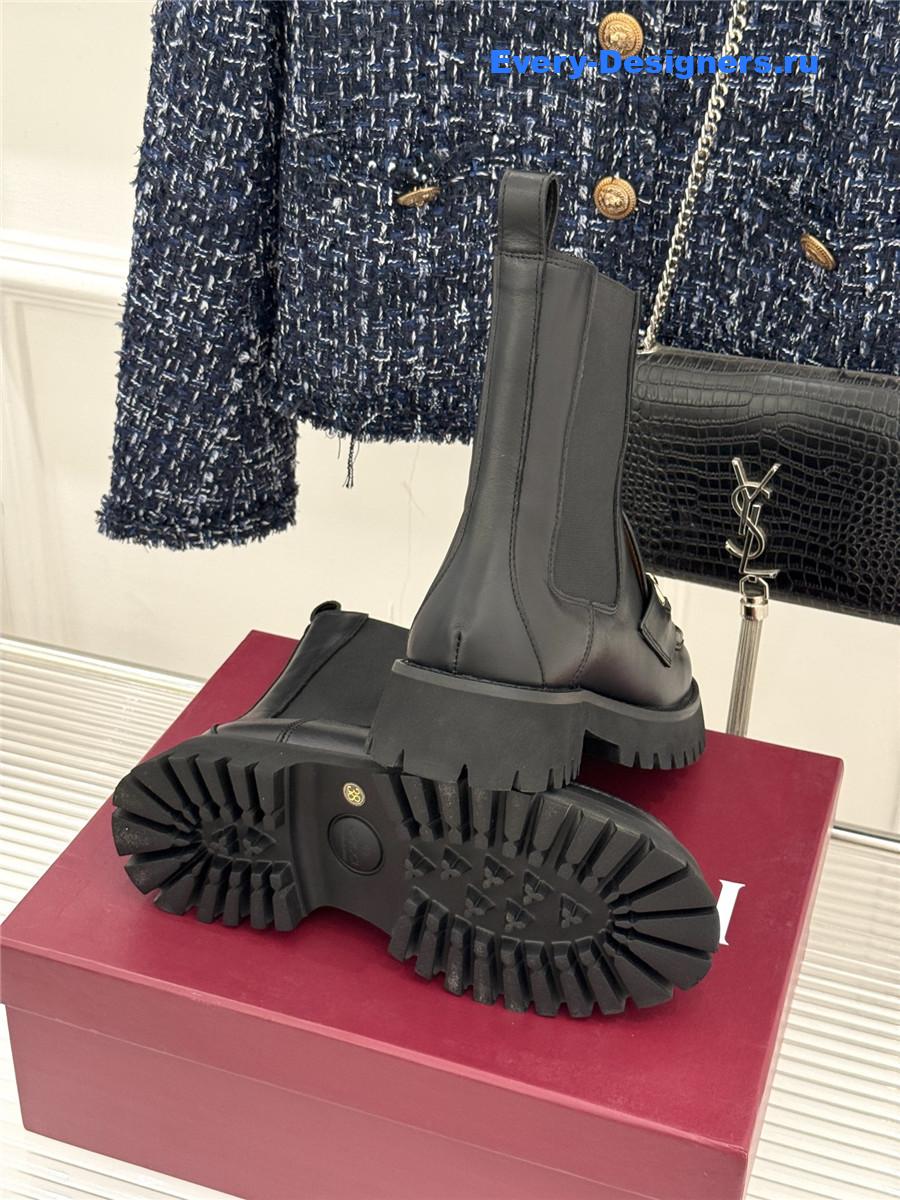 Gvc*1 black horsebit suede ankle boots