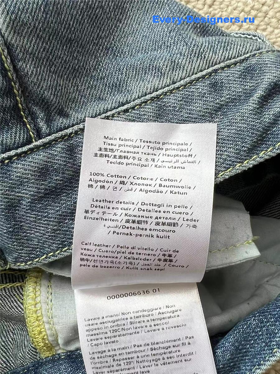 Va1e*ntin0 straight loose lightweight jeans