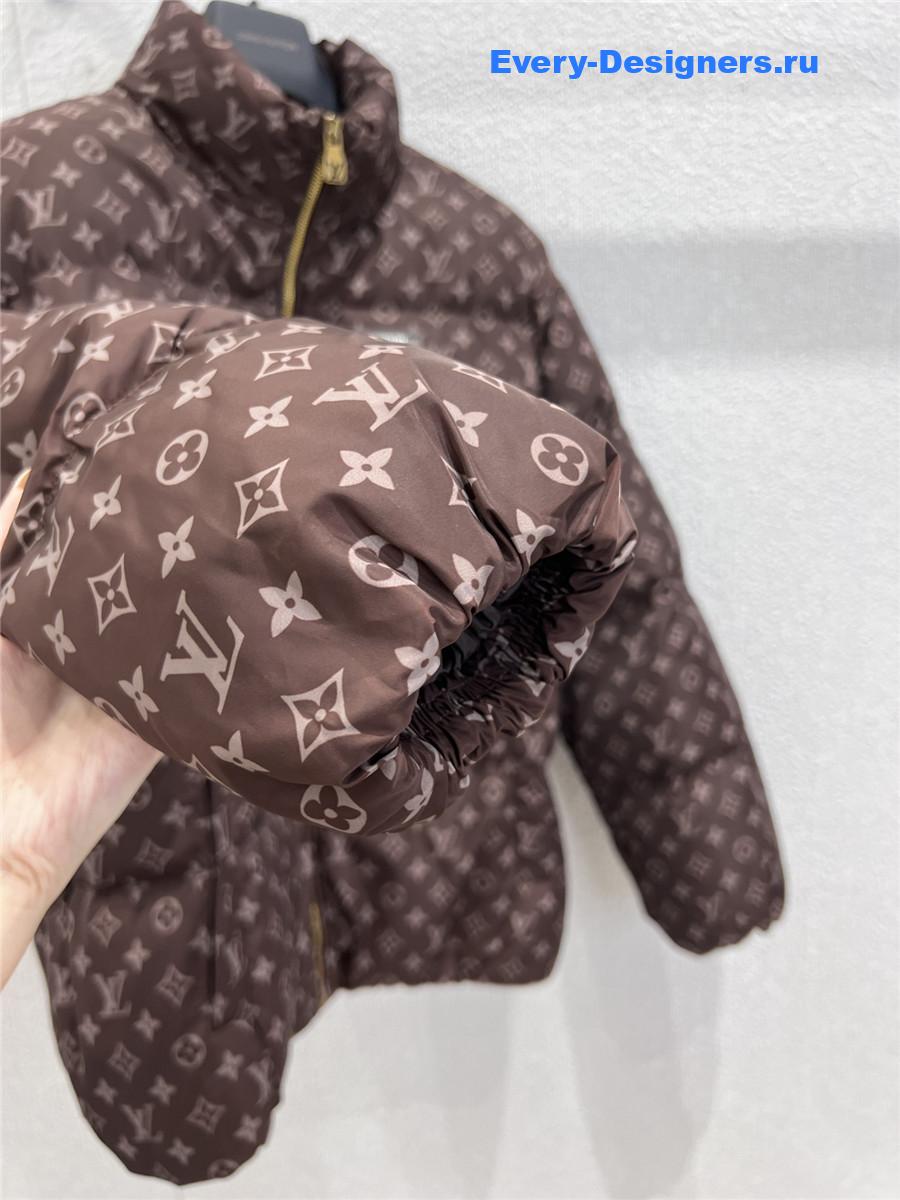 l0vis Vvtt0n monogram print down jacket