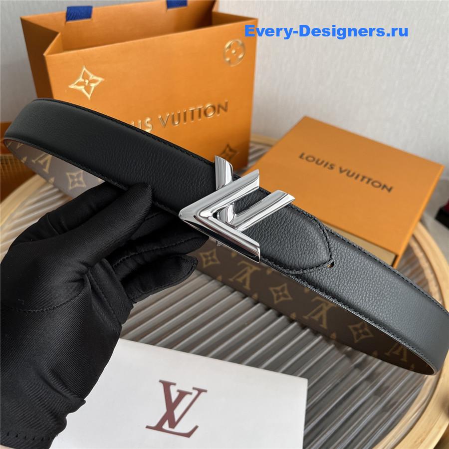 l0vis Vvtt0n silver buckle monogram reversible belt