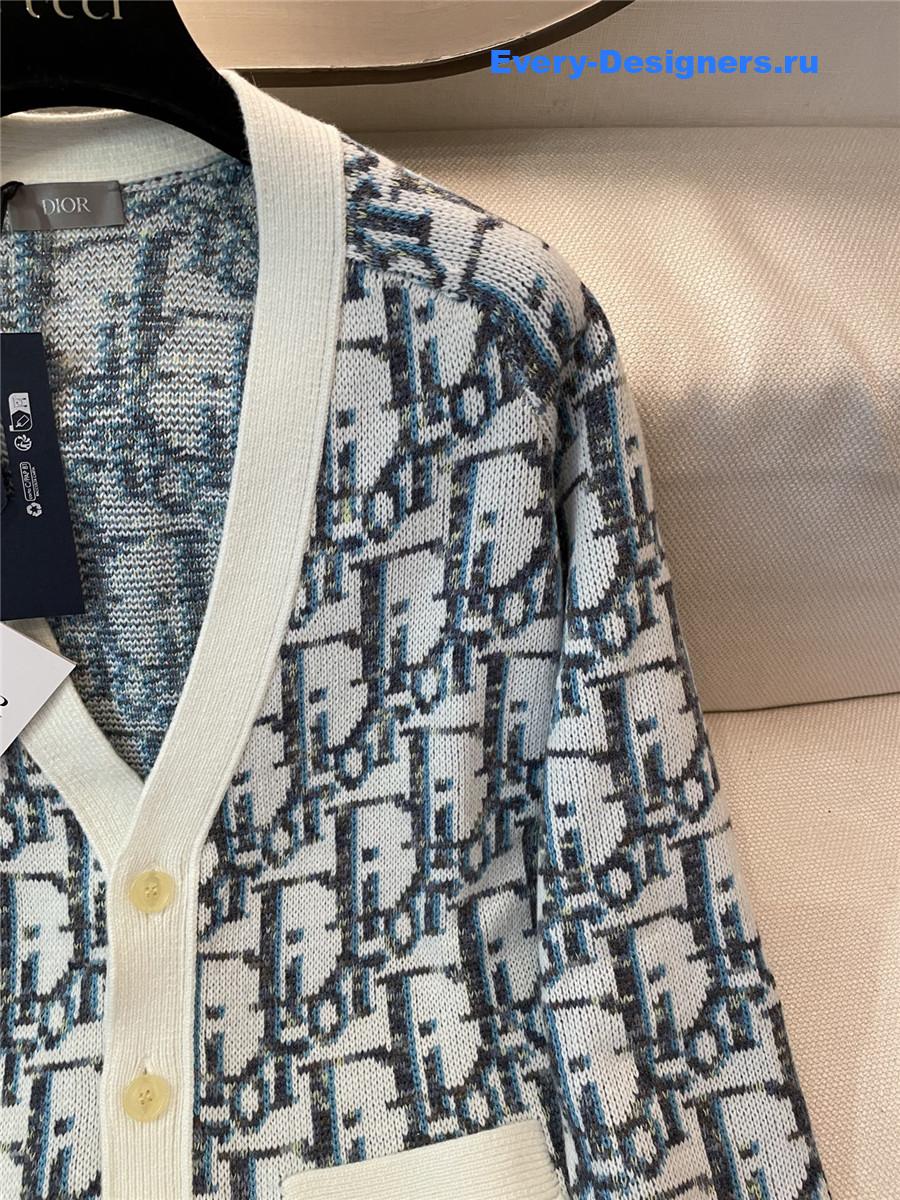 D10r white blue oblique cardigan