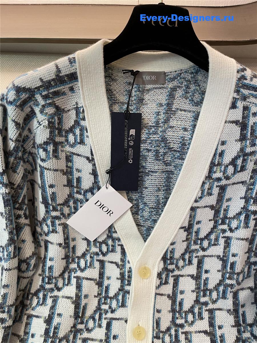 D10r white blue oblique cardigan