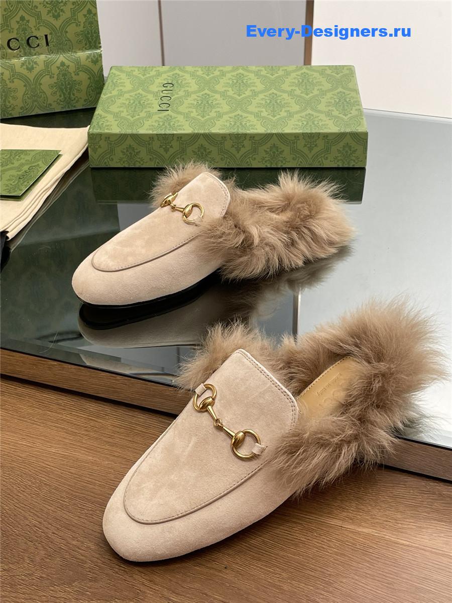Gvc*1 beige suede wool flat mules