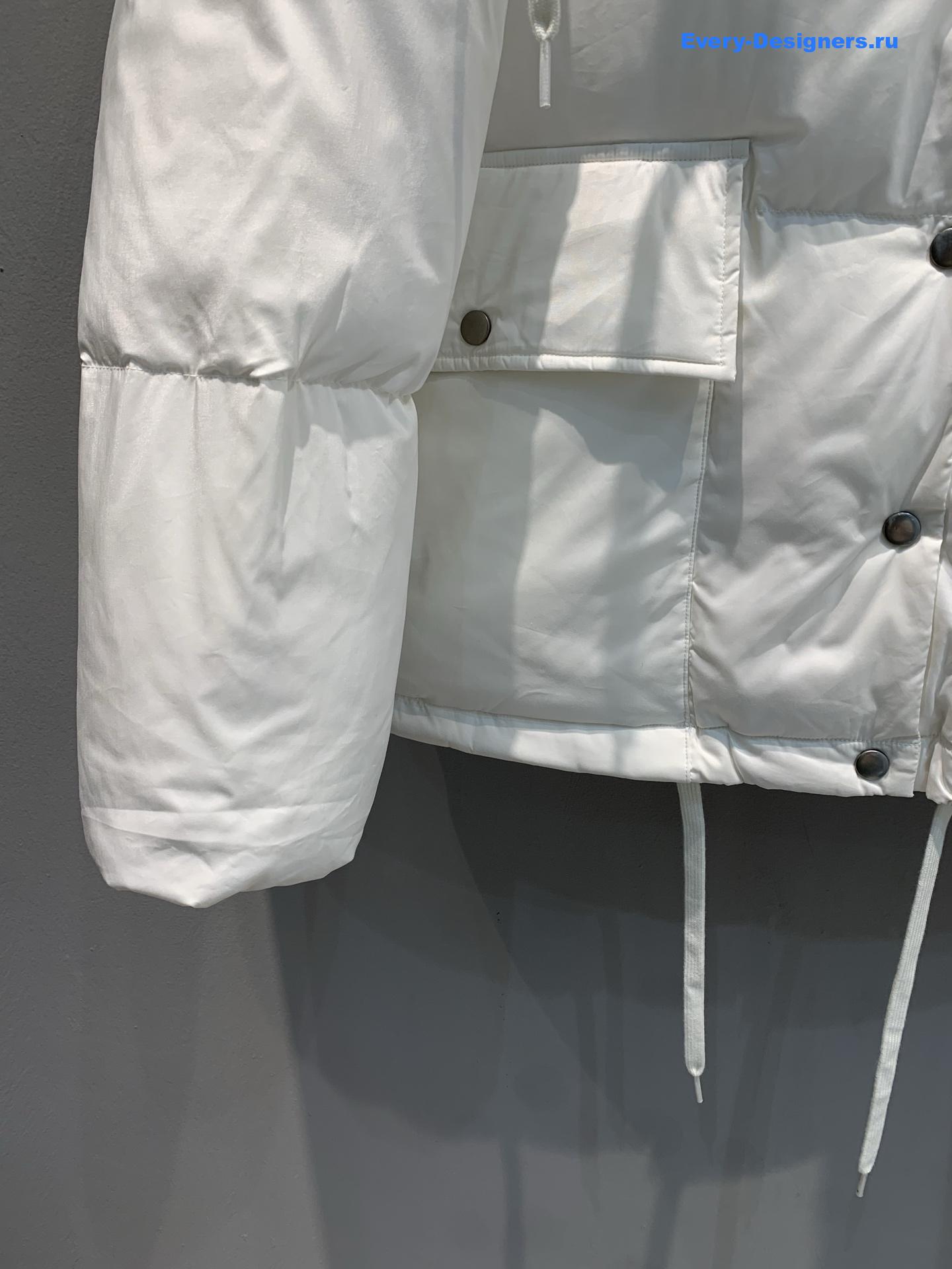 Pra*a white medium-weight hooded soft fabric down jacket