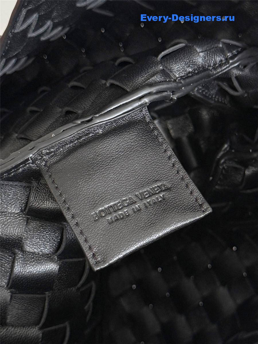 b0tt*ga Ven*ta black campana hobo