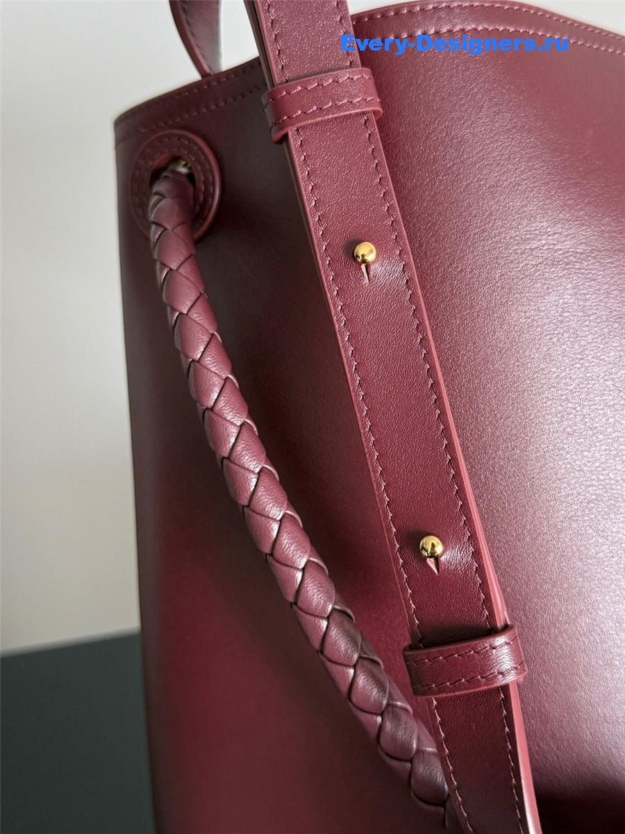 b0tt*ga Ven*ta burgundy andiamo bucket bag