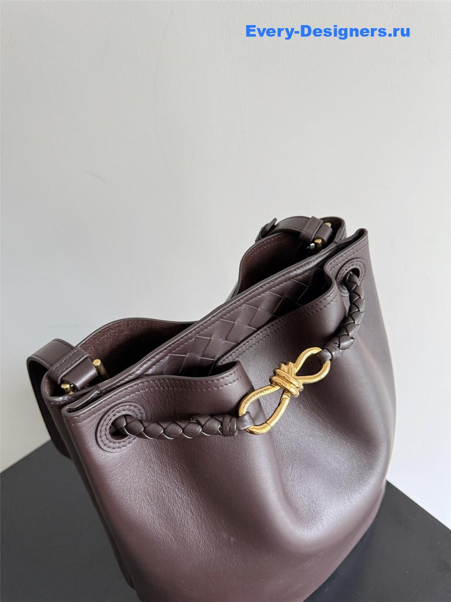 b0tt*ga Ven*ta dark brown andiamo bucket bag