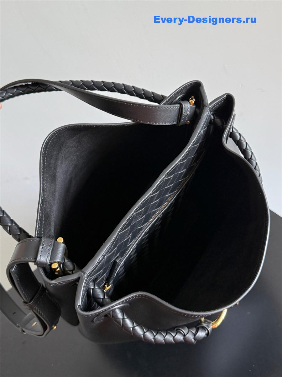 b0tt*ga Ven*ta black andiamo bucket bag