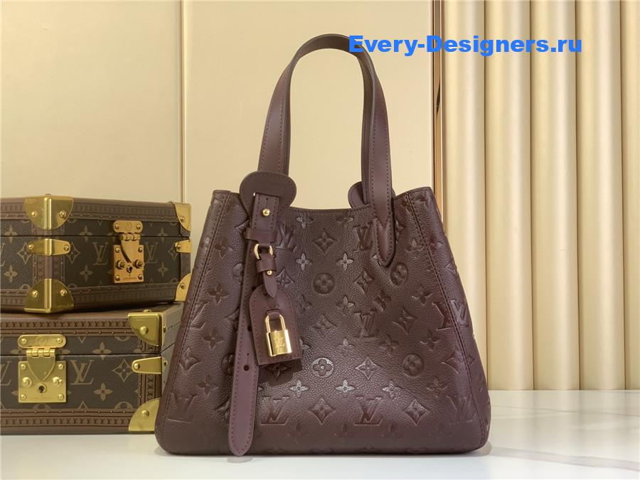 l0vis Vvtt0n all in one monogram empreinte leather bag