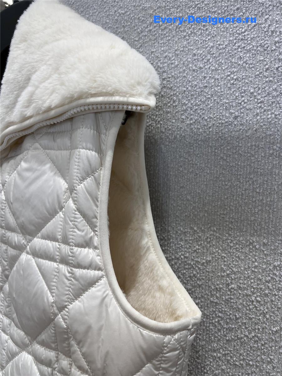 D10r white cd plaid quilted vest