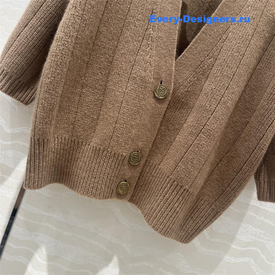L0r0 P1ana camel cashmere skirt suit