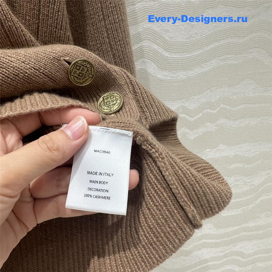 L0r0 P1ana camel cashmere skirt suit