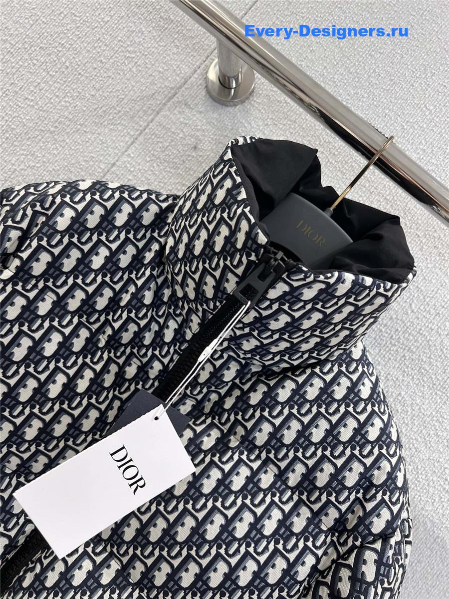 D10r oblique jacquard down jacket