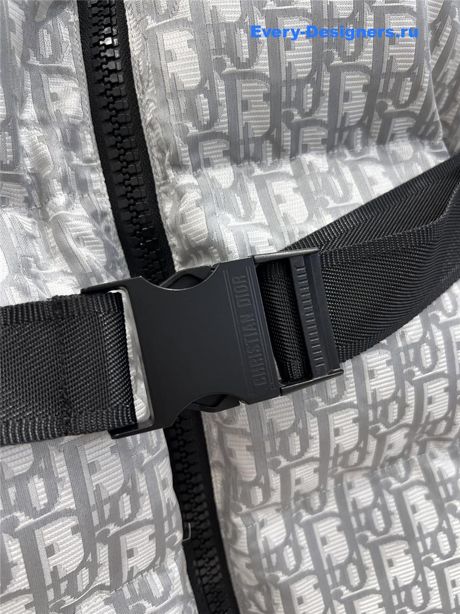 D10r grey oblique jacquard down jacket