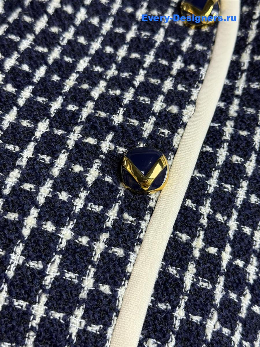 Va1e*ntin0 garavani damier light tweed embroidered jacket