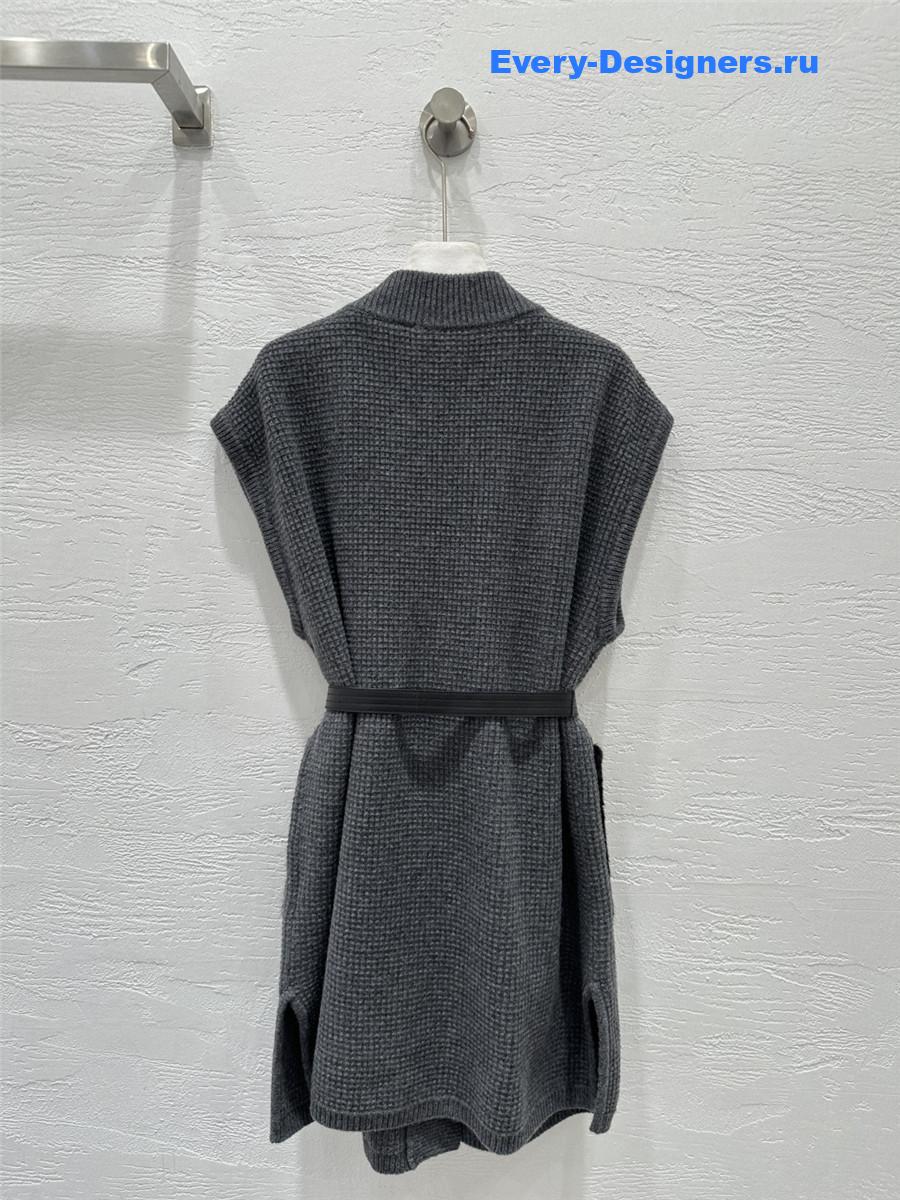 L0r0 P1ana dark grey mink knit vest