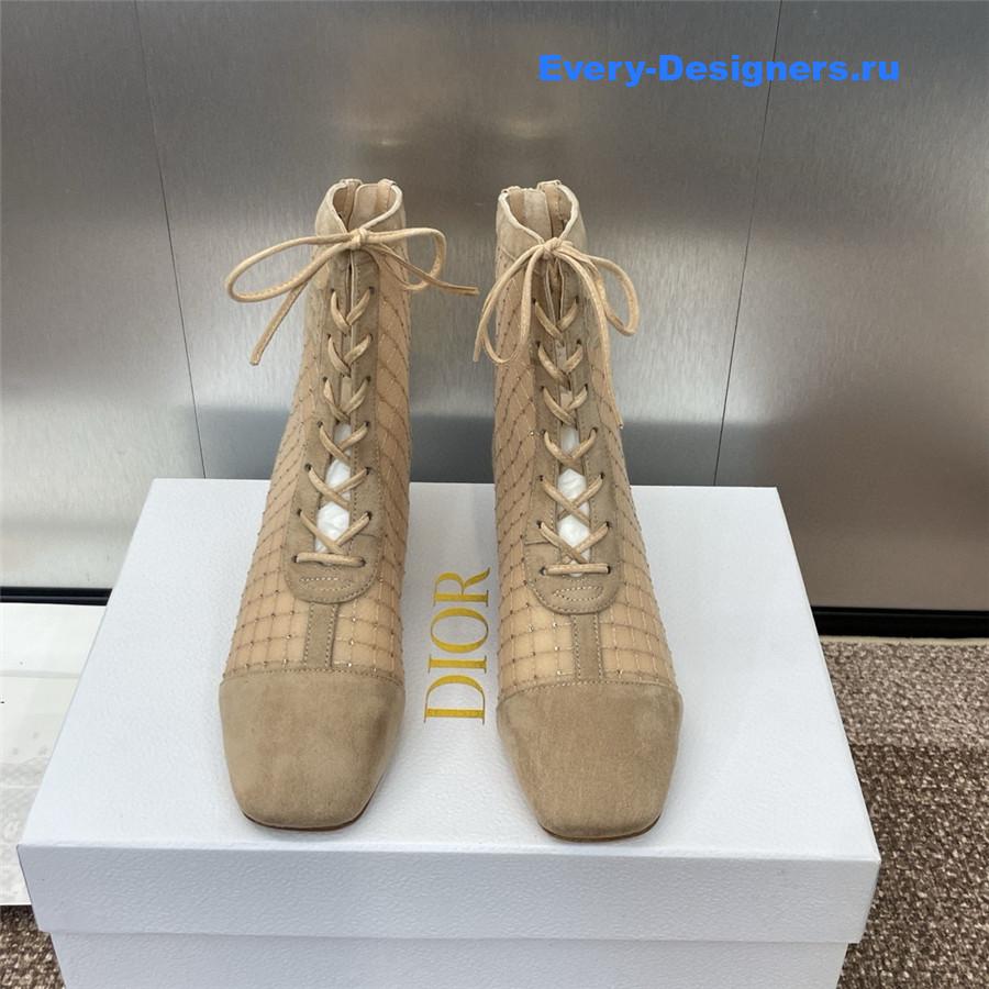 D10r beige naughtily-d heeled ankle boot