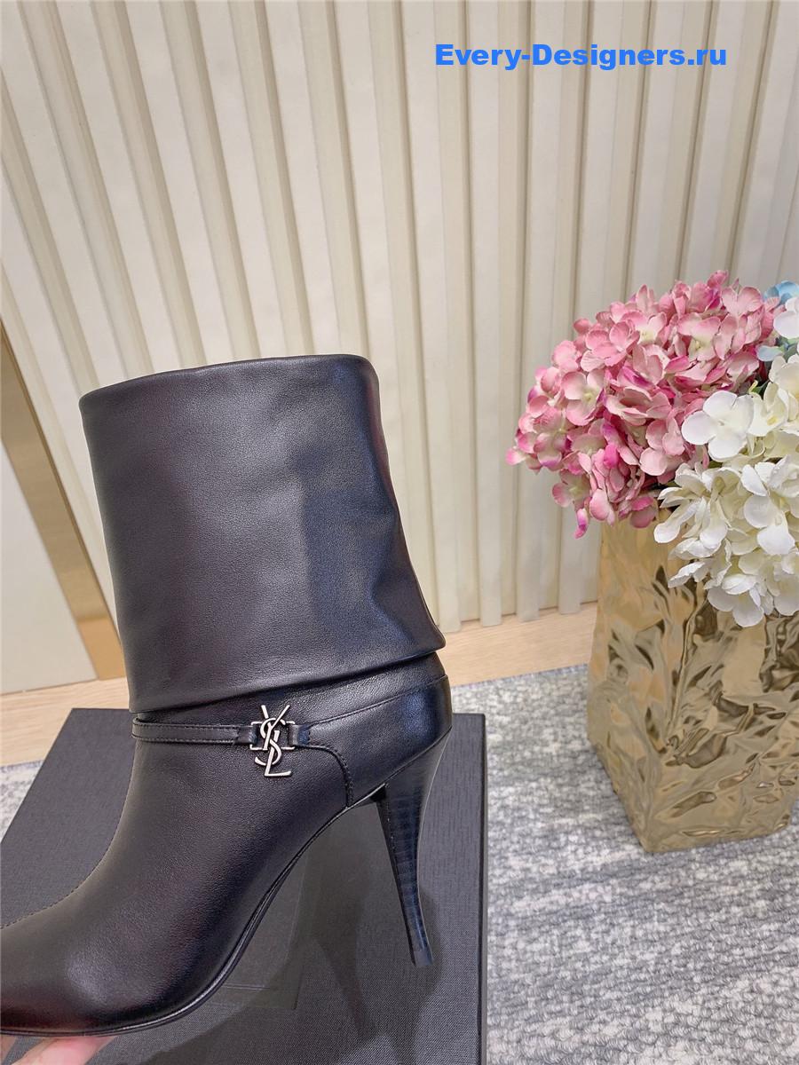 Sa1nt Lau*nt vicky black leather bootie