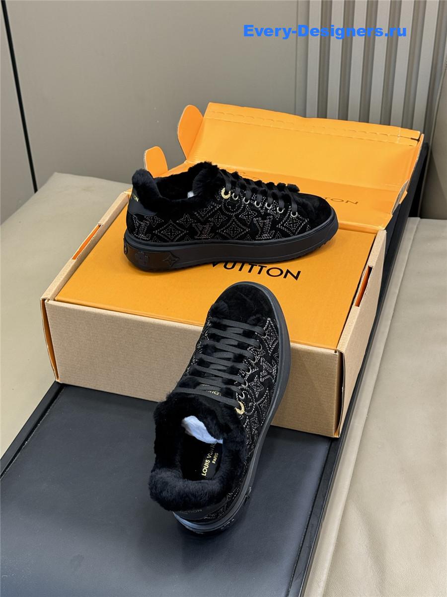 l0vis Vvtt0n black time out shearling sneakers