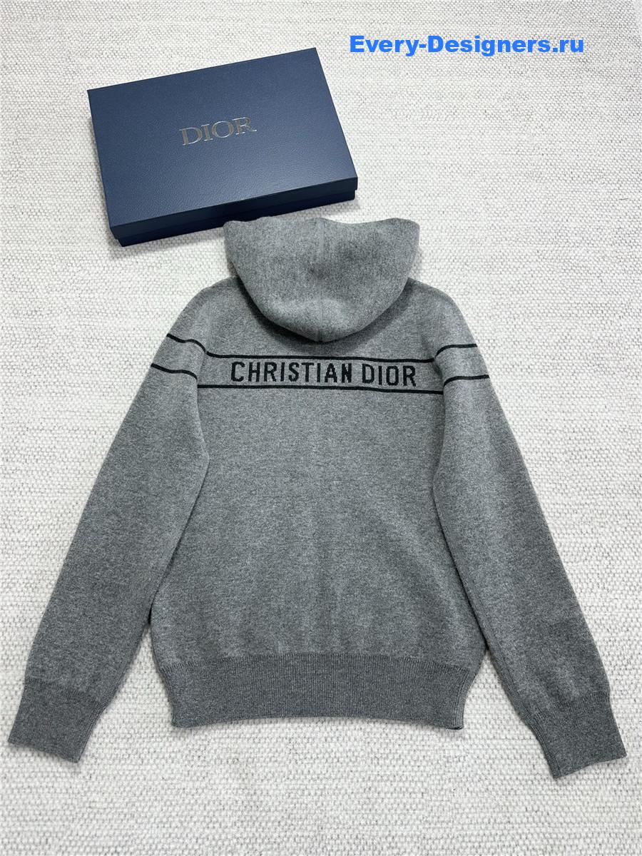 D10r oblique reversible zip-up hooded cardigan