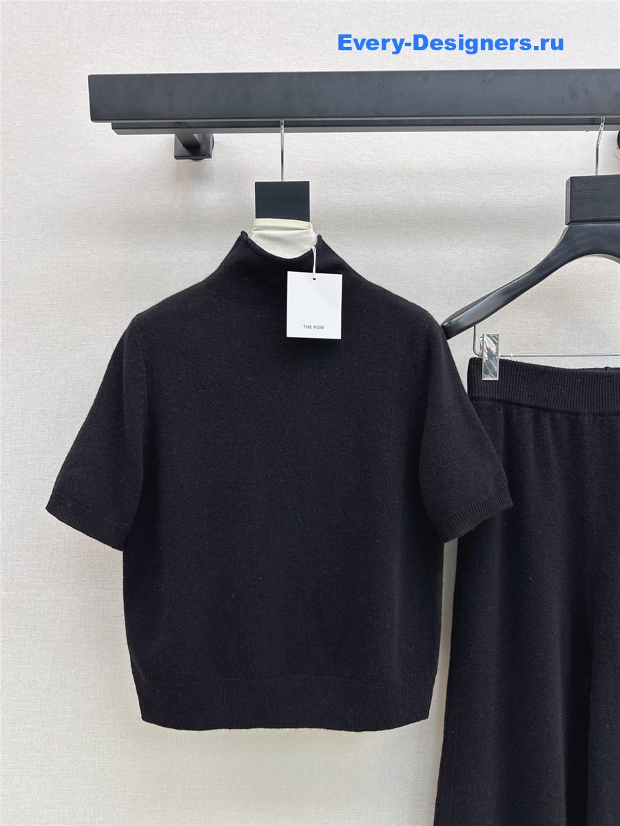 The R0w black turtleneck short-sleeved suit
