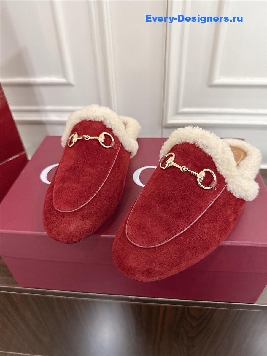 Gvc*1 horsebit wool red mules