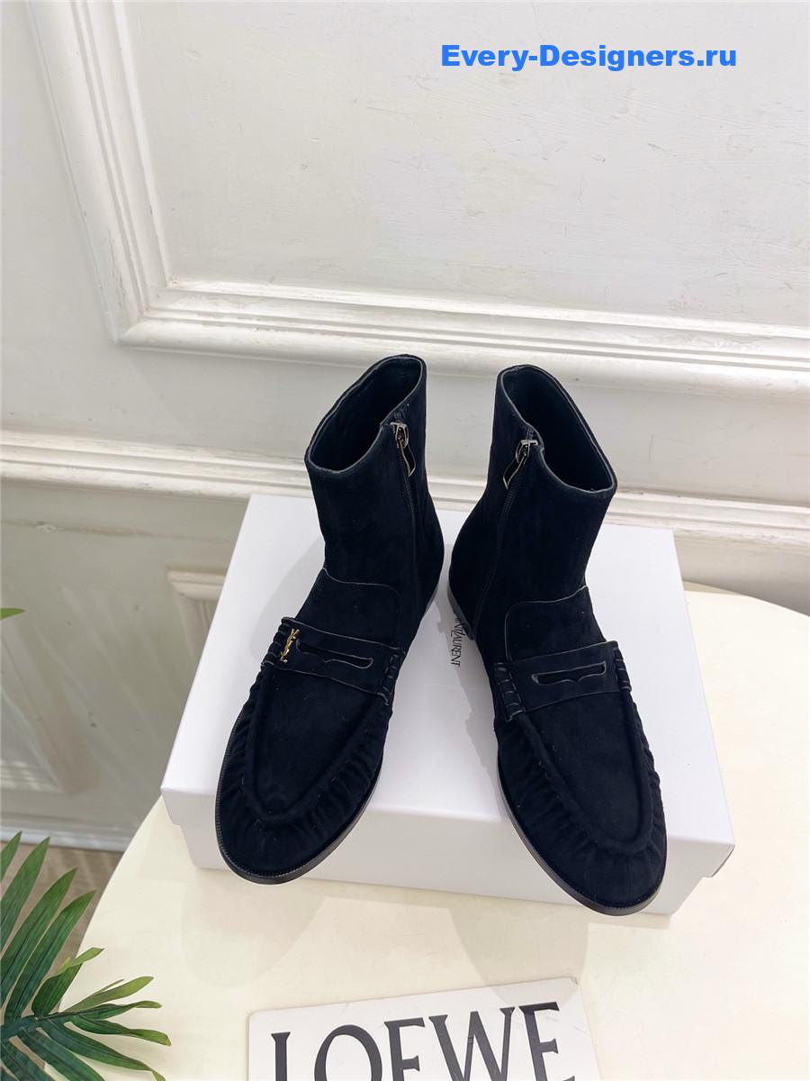 Sa1nt Lau*nt black suede ankle boots
